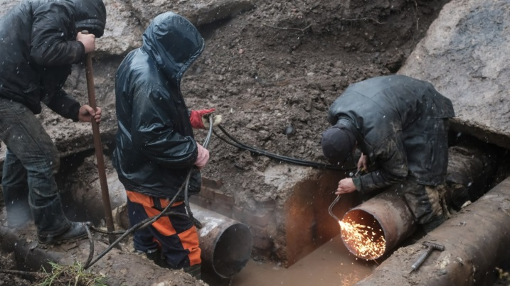 Ліквідація витоків на тепломережах триває у Луцьку