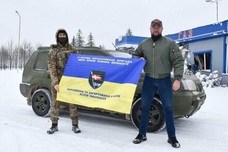 Велику партію допомоги передав на фронт Луцьк