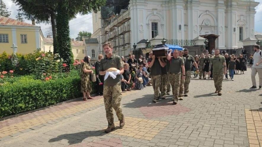 Із 37-річним загиблим бійцем Романом Гошком попрощалися у Луцьку