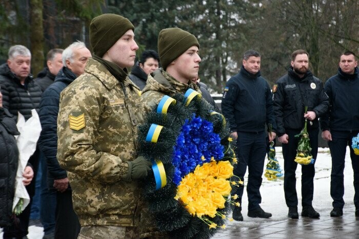 Ліквідаторів аварії на Чорнобильській АЕС вшанували у Луцьку