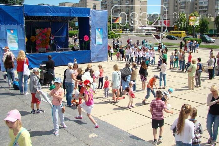 У Луцьку для діток організували масштабний фестиваль, фото-3 У Луцьку для діток організували масштабний фестиваль, фото-3