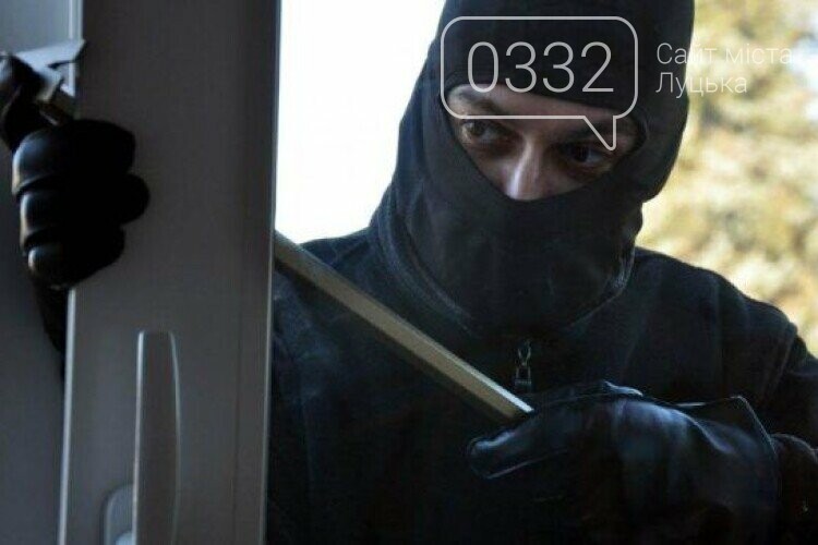 На Горохівщині невідомі обікрали сільський магазин, фото-1 На Горохівщині невідомі обікрали сільський магазин, фото-1