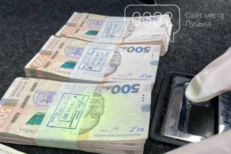 Волинського посадовця судитимуть за одержання 200 тисяч гривень хабаря, фото-1