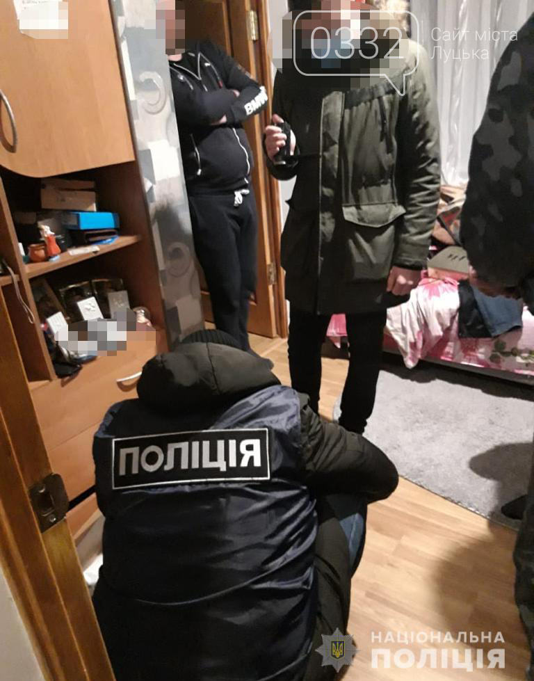 Вісім фактів: 25-річного волинянина судитимуть за сутенерство (фото), фото-1