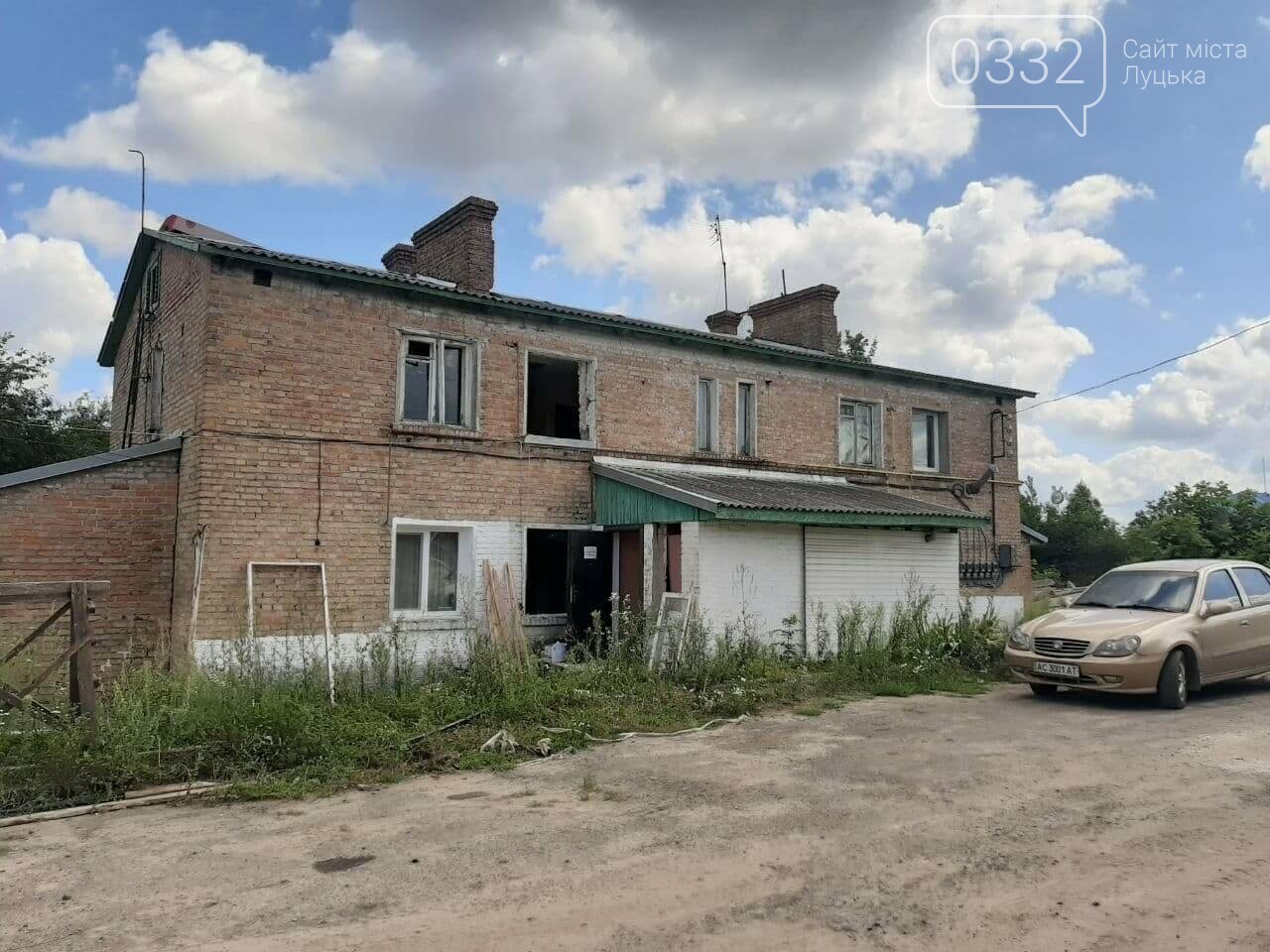 «Волиньобленерго» зробило нестерпними умови життя сімей, які проживають у відомчому житлі, фото-1