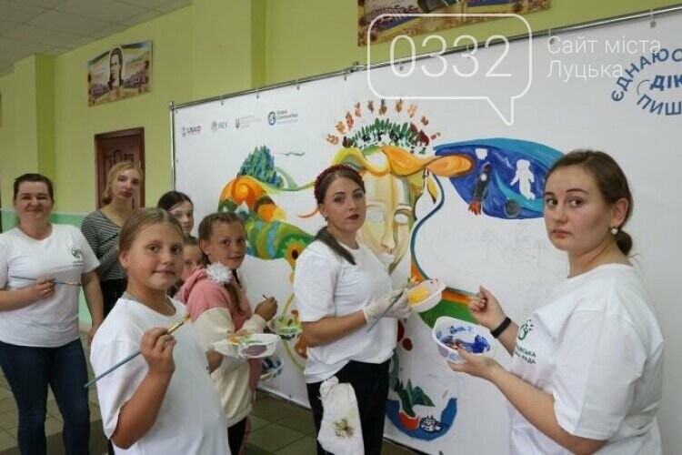 У громаді на Волині розробили малюнок муралу з нагоди 30-річчя України, фото-5