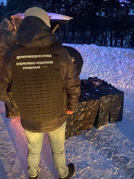 Волинянина зловили з 5000 пачок сигарет, які він віз до ЄС
