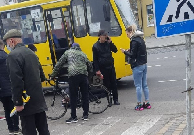 У Луцьку маршрутка збила пішохода на переході