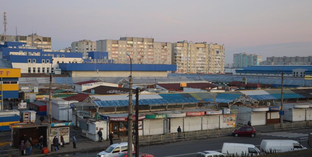 У Луцьку поділили землю під Завокзальним ринком У Луцьку поділили землю під Завокзальним ринком, Мирослава Бицька