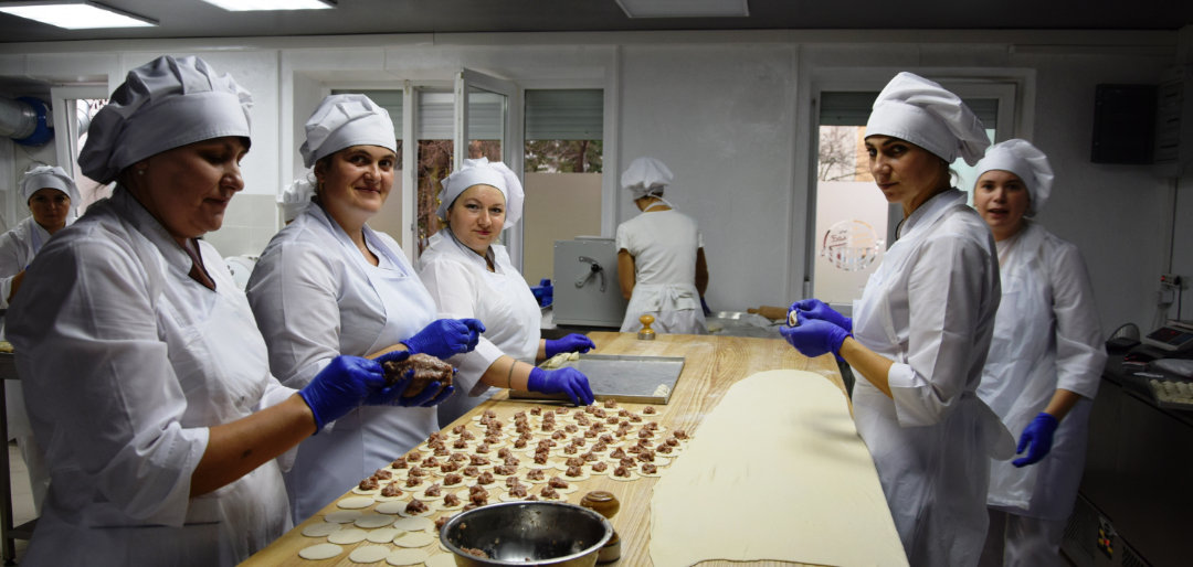 Для жінок, які цінують свій час: у Луцьку відкрили магазин домашніх... Для жінок, які цінують свій час: у Луцьку відкрили магазин домашніх страв, Мирослава Бицька