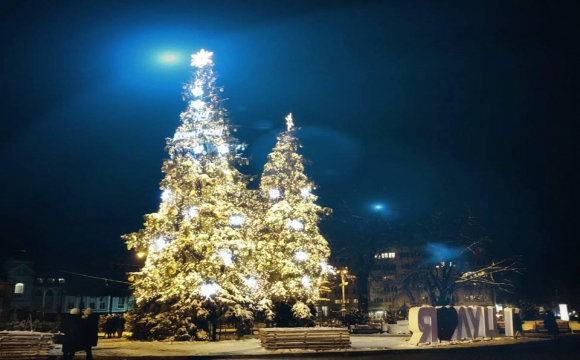 На святковий настрій у Луцьку витратили понад півмільйона гривень На святковий настрій у Луцьку витратили понад півмільйона гривень, Іванна Шуба